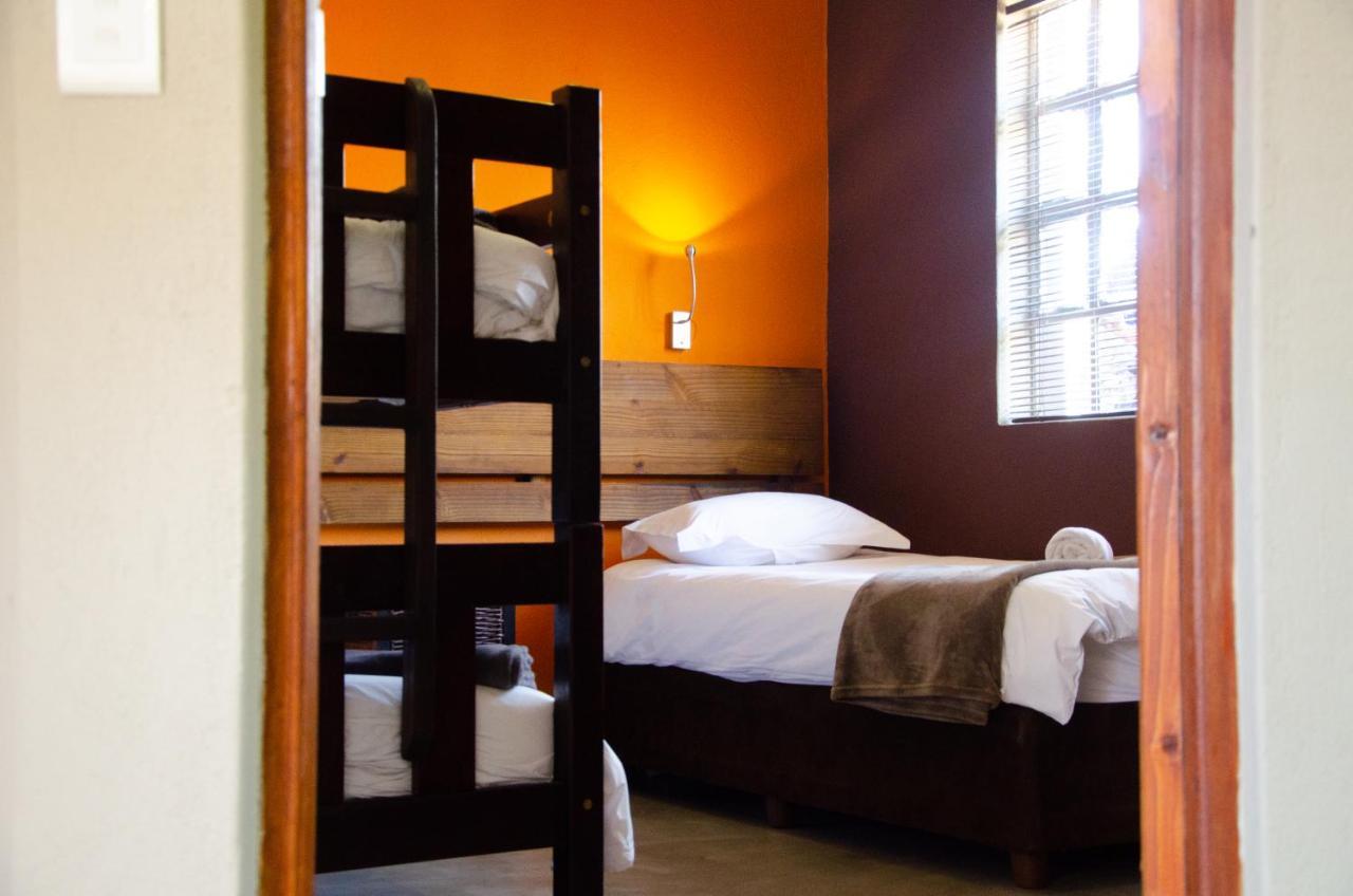 Hutchinson Desert Dew Guest House מראה חיצוני תמונה