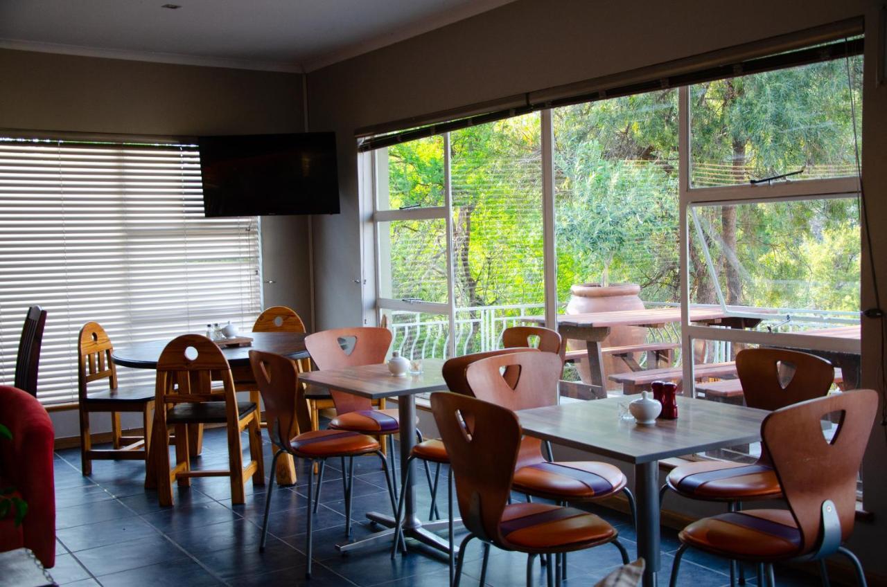 Hutchinson Desert Dew Guest House מראה חיצוני תמונה