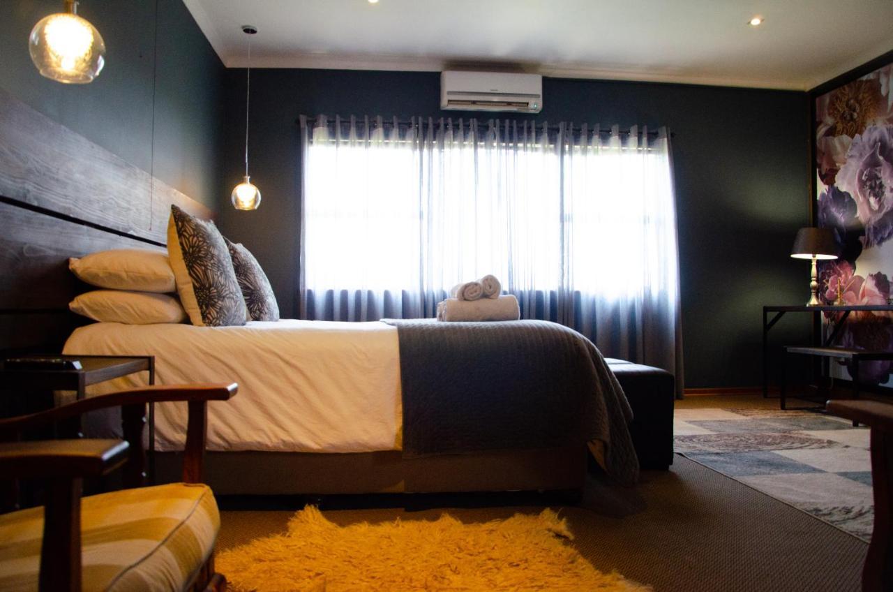 Hutchinson Desert Dew Guest House מראה חיצוני תמונה