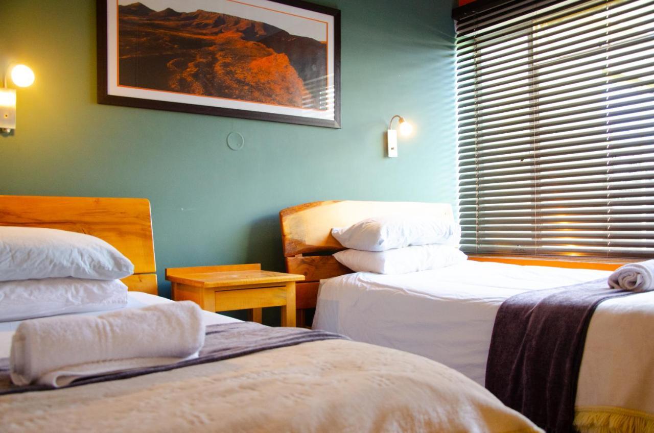Hutchinson Desert Dew Guest House מראה חיצוני תמונה